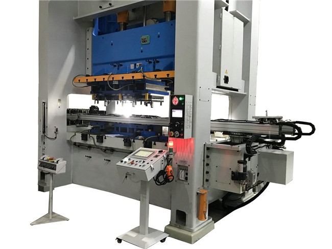 探究沖壓三次元機(jī)械手聯(lián)動自動化沖壓生產(chǎn)的實現(xiàn)機(jī)制？