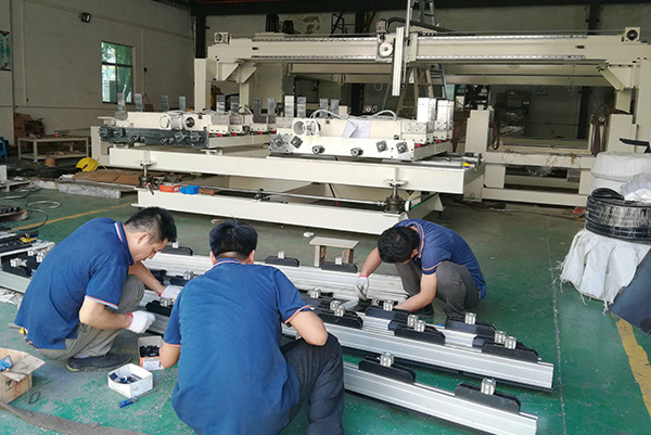 機械手生產(chǎn)線