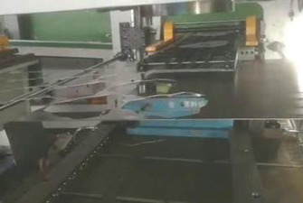 1.6米偏擺送料機(jī)、厚板整平機(jī)、放料架（沖壓火車配件）